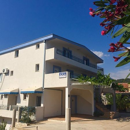 Apartments Ajla 우체하 외부 사진